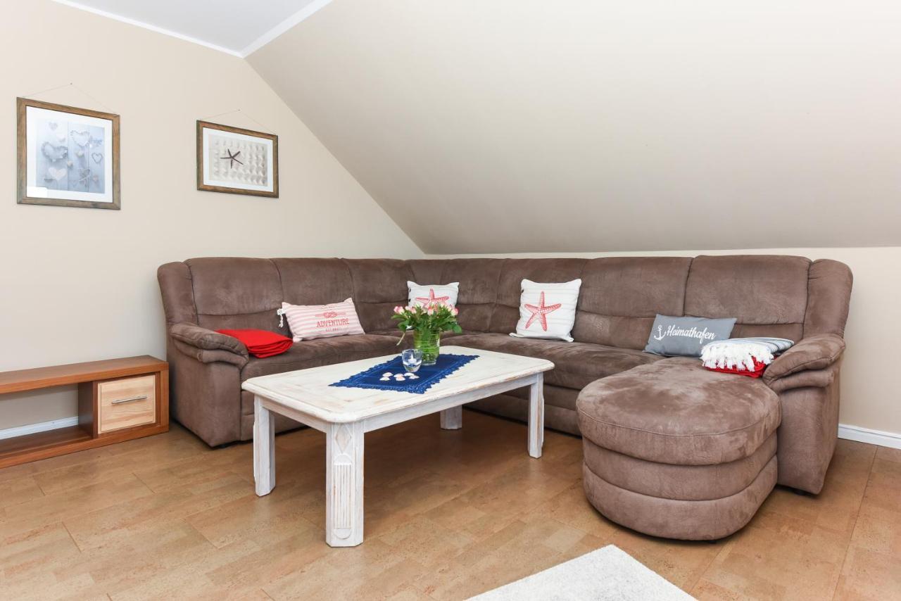 Ferienwohnung Haus Heimathafen Esens Esterno foto