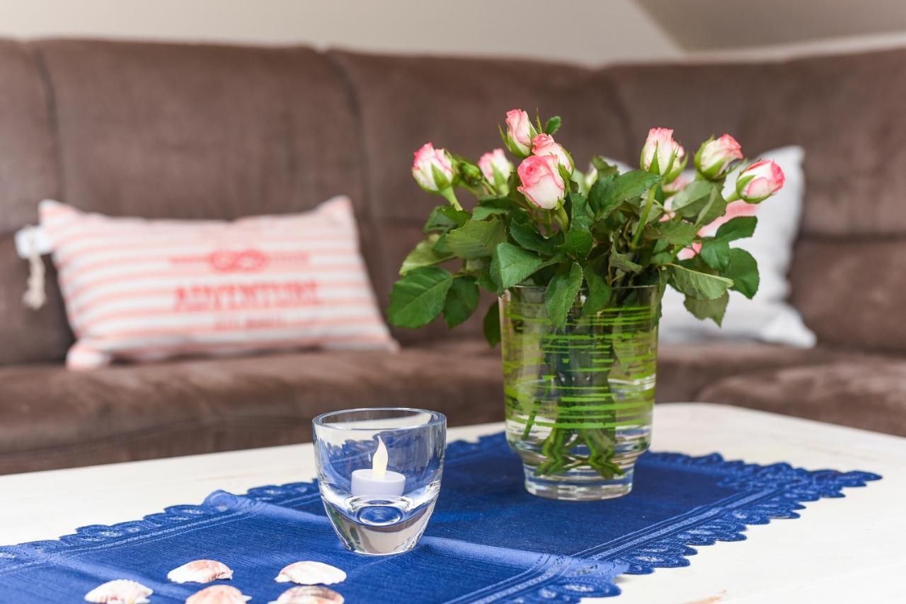 Ferienwohnung Haus Heimathafen Esens Esterno foto