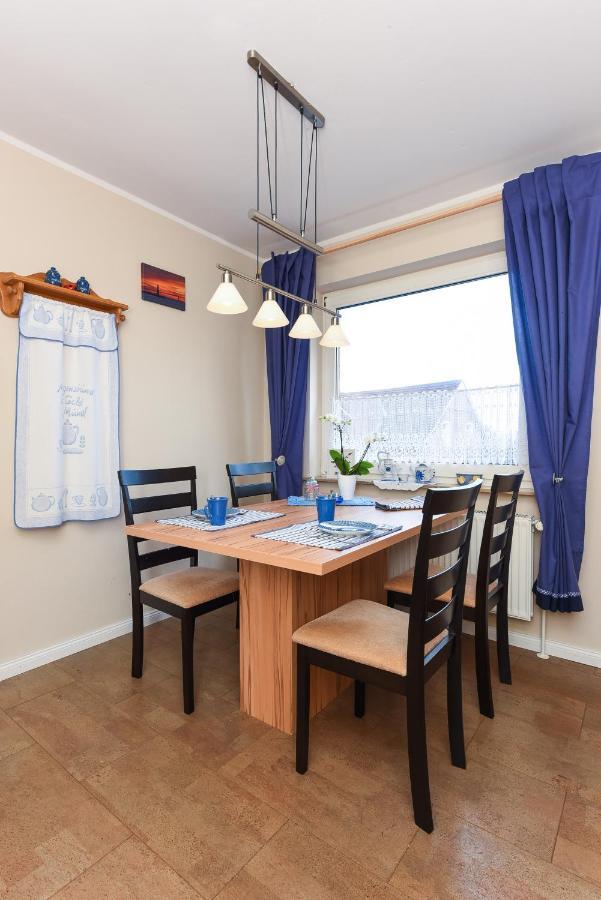 Ferienwohnung Haus Heimathafen Esens Esterno foto