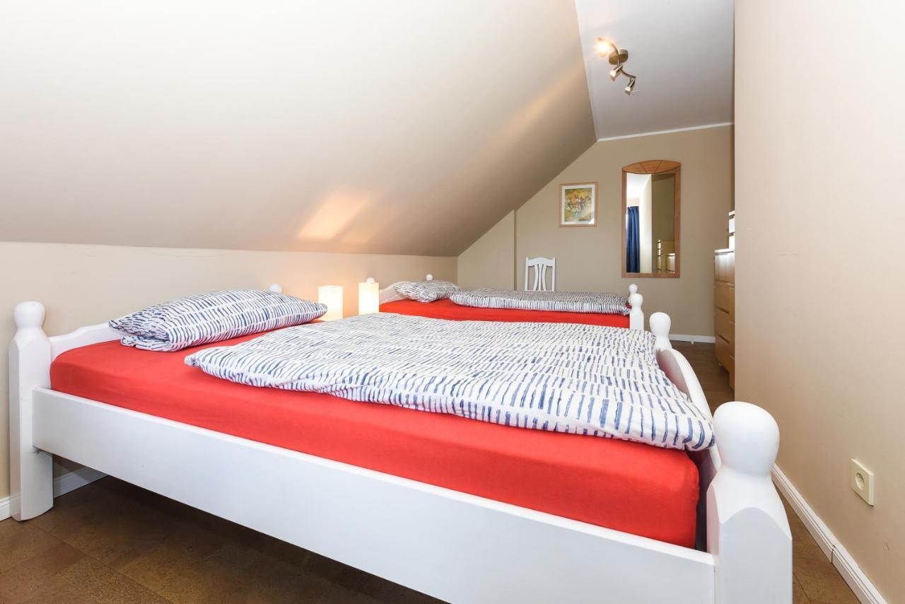Ferienwohnung Haus Heimathafen Esens Esterno foto