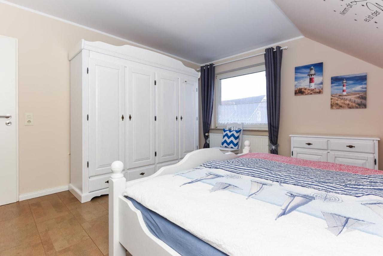 Ferienwohnung Haus Heimathafen Esens Esterno foto