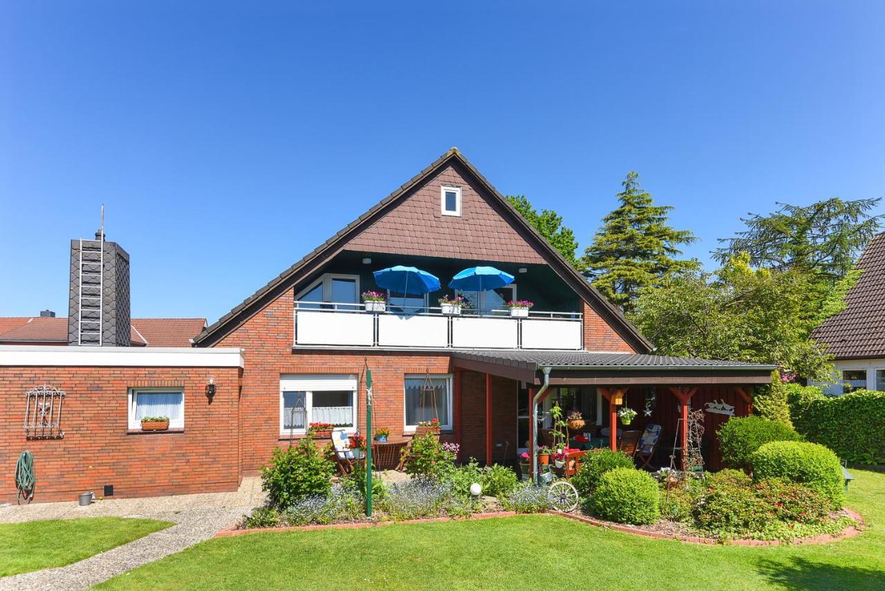 Ferienwohnung Haus Heimathafen Esens Esterno foto