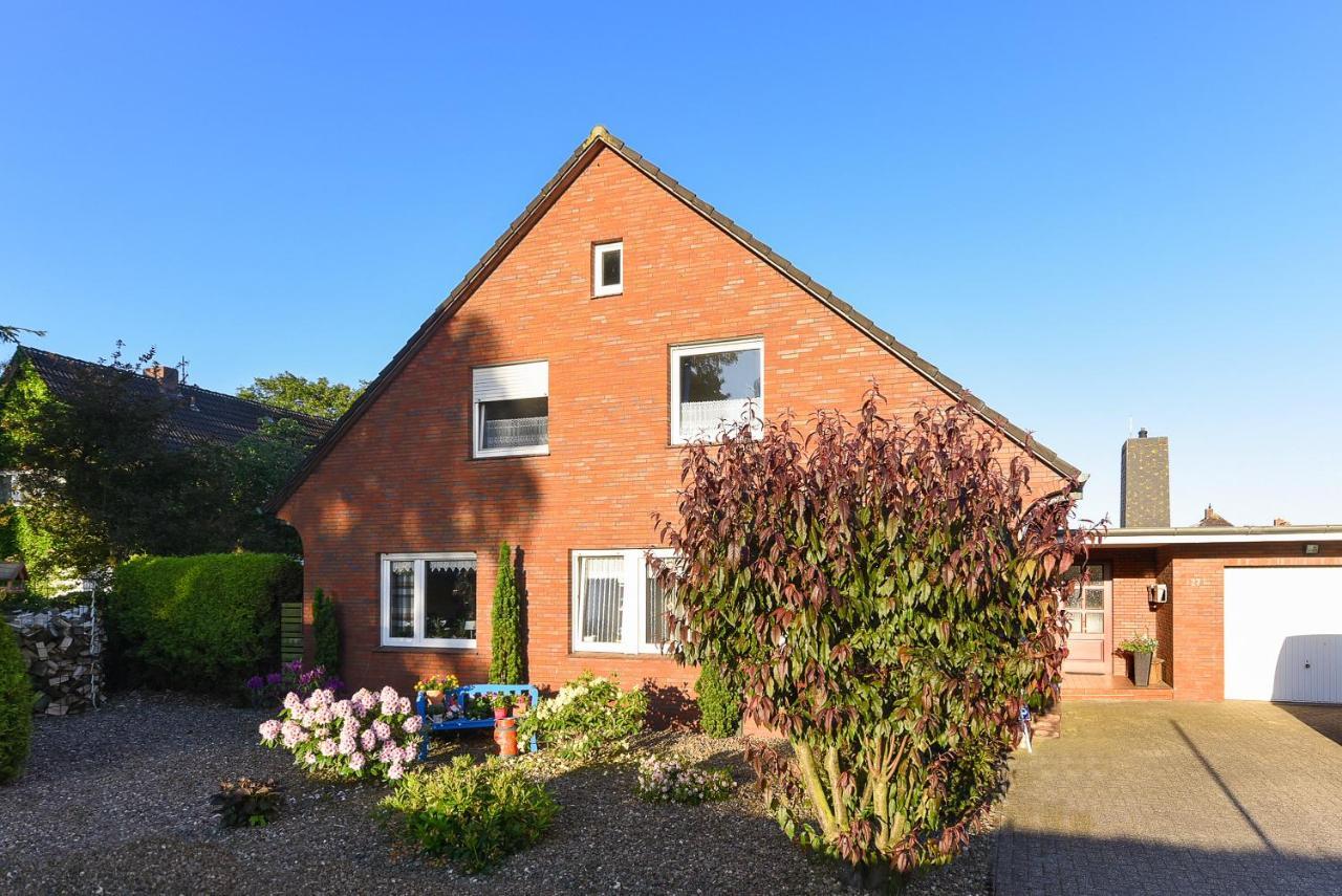 Ferienwohnung Haus Heimathafen Esens Esterno foto